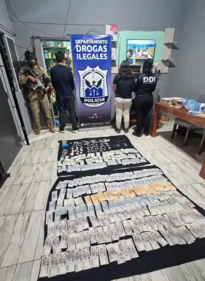 El almacén de Santa Lucía que no vendía nada: adentro esperaba algo que no era mercadería