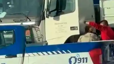 Lo encontraron inconsciente en el camión y un detalle médico torció la pesquisa