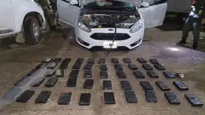 La droga viajaba escondida detrás del equipo de música: el operativo que terminó con dos detenidos