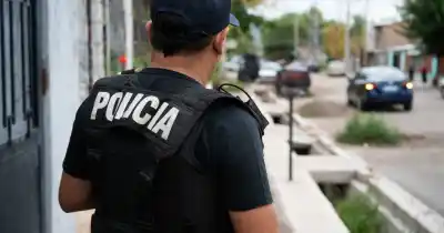 Llamó al 911 pidiendo auxilio desde su camioneta en Tupungato: lo que halló la policía cambió todo