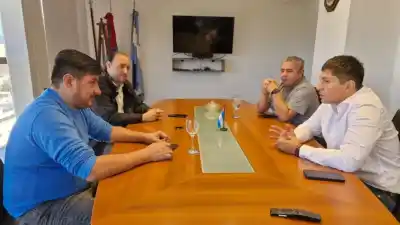 La 104 quedó en el aire: la UTA se sentó con Transporte y los trabajadores esperan