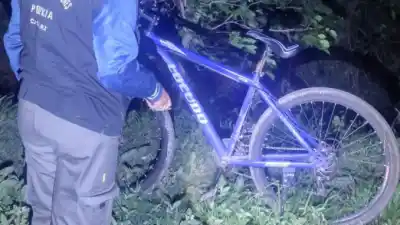 Le robaron el celular a un vecino de Las Lomitas: lo que hizo el ladrón después lo dejó sin excusas