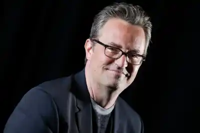 La hermana de Matthew Perry contó qué pasaba realmente en la boda de Chandler y Monica