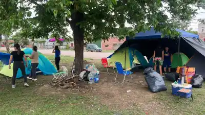 Fraile Pintado: arma las carpas en Río Blanco mientras su familia camina desde hace 40 años