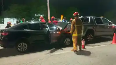 Volvía por Circunvalación y terminó en el hospital: quién manejaba el auto