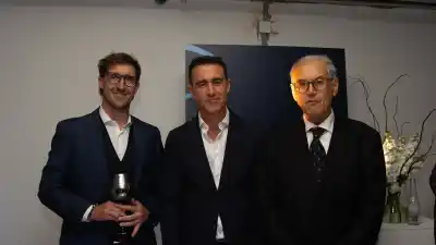 Cortó la cinta en Bv. Oroño 314: qué hay adentro del nuevo edificio de 2.000 m2