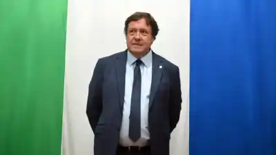 Weretilneck ya tiene oficina propia en Bariloche y no es la que imaginás