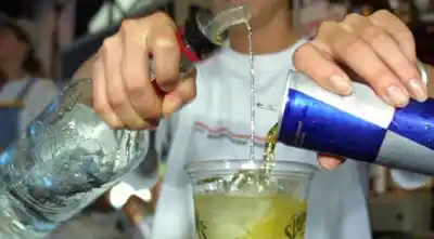 Quieren prohibir los energizantes a menores en Salta: la multa que pagan los comercios