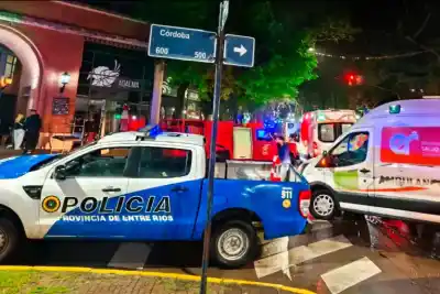 Festejaban un cumpleaños en un bar de Paraná y el piso se abrió bajo sus pies