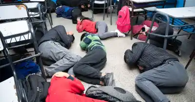 Mendoza prueba un operativo inédito en los colegios: dos amenazas a la vez y una sola jornada