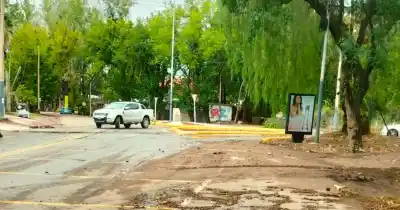 Se abrieron tres compuertas y 17 familias tuvieron que dejar sus casas en San Rafael