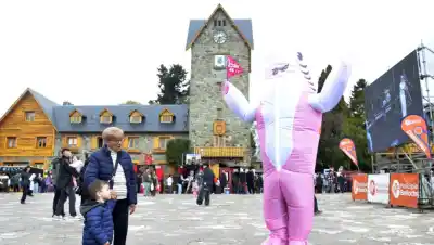 Bariloche: la lluvia les arruinó el viernes, pero este sábado hay fiesta con un homenaje a Virus