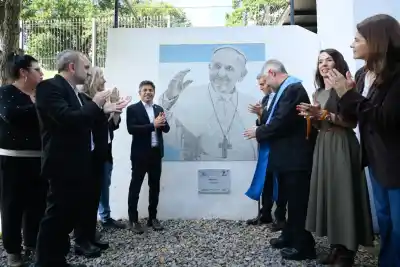 El homenaje que no esperabas: el mensaje de Kicillof que reaviva el legado de Francisco