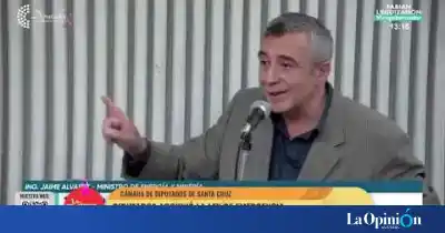 Peralta lo esperó en la Legislatura y le recordó su pasado a Álvarez