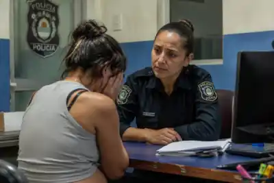 Discusión por plata, un golpe en la cara y una embarazada de 5 meses en ambulancia