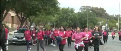 San Juan amaneció frío y con llovizna, pero ellas igual coparon el centro