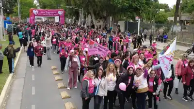La marea rosa copó el Cantoni: las postales que dejó la maratón en San Juan