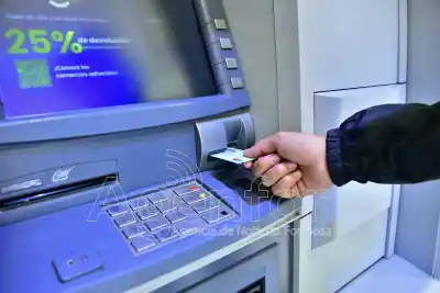 El aumento del 5% llega con los sueldos de octubre: quiénes cobran primero y desde cuándo