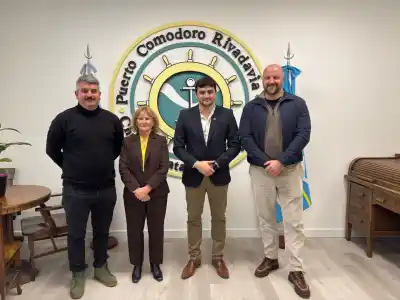 El puerto de Comodoro firmó un convenio que cambia el futuro de sus trabajadores jerárquicos