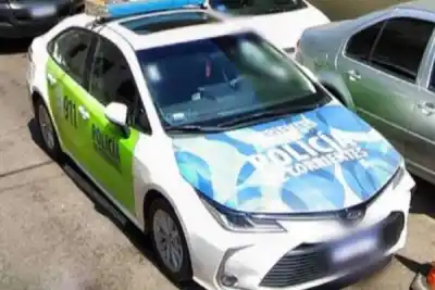 Un bebé de un año se desvaneció en pleno viaje al hospital: la maniobra de un policía dentro del móvil
