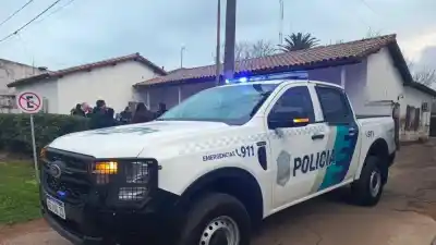 Se le escapó un tiro en su propio despacho y ahora el jefe policial quedó en la mira