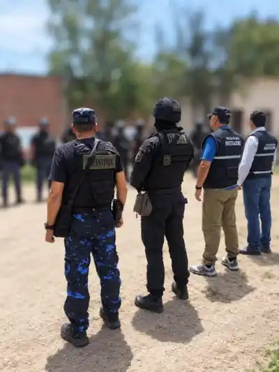 Se hacían pasar por policías para robar cargamentos: terminaron detenidos