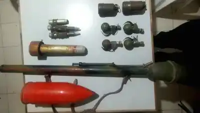 Fue a vaciar la casa de su padre muerto y la Brigada de Explosivos terminó cercando el lugar
