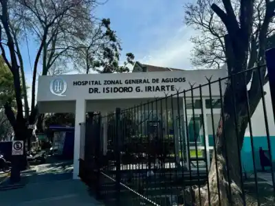 Quilmes: los hospitales públicos se caen a pedazos y el reclamo llegó a la puerta de Kicillof