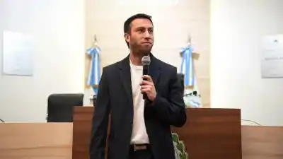 Romero cruzó el debate por la autonomía: "Si sirve para concentrar más poder, habremos perdido una oportunidad histórica"
