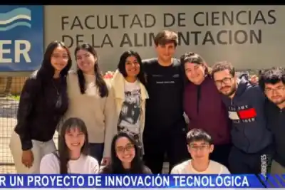 Un joven de Paso de los Libres ganó un premio internacional con un invento que funciona cuando todo se cae