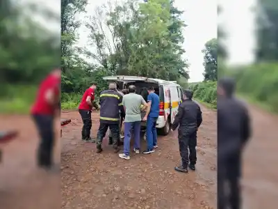 Quedó colgado de su arnés a 14 metros: el operario que cayó en Santo Pipó y la evaluación que definirá su estado