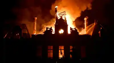 El incendio del Ayuntamiento de Limoges ya tiene dos detenidos: uno tenía un prontuario que complica todo