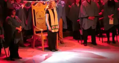 Una maestra nacida en Gales se llevó el premio más alto de la poesía en galés y el jurado no dudó