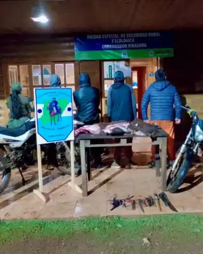 Tres motos, 120 kilos de carne y un detalle que la Policía no esperaba encontrar