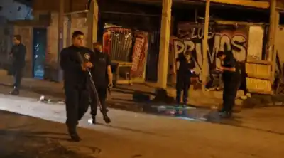 Un pasajero entre el colectivo era policía: lo que pasó cuando tres delincuentes subieron a robar