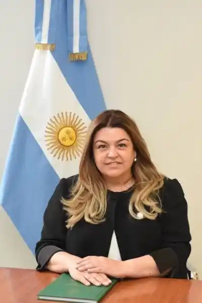 Una nota en el buzón de su casa: la frase que recibió una diputada de Chubut