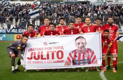 San Martín despidió a Julito Coronel con una bandera albirroja y un silencio que heló el Centenario