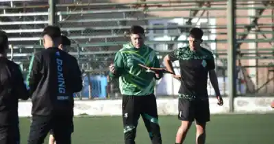 Dos equipos de la misma ciudad y un boleto en juego: Boxing y Escorpión abren la serie