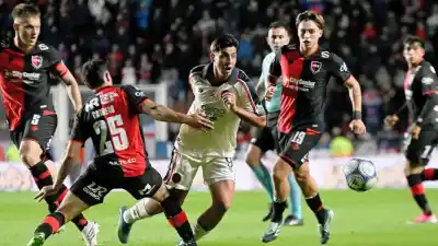 Newell's tuvo el triunfo en los pies de Mazzantti, pero el Gasómetro le negó el festejo