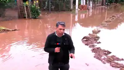 El agua los arrinconó y lo que encontraron al ingresar dejó sin palabras a los vecinos