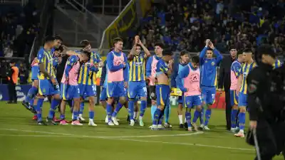 Central ganó, durmió como líder y ahora depende de Boca y Argentinos