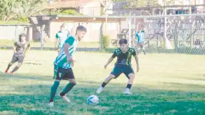 Protestaron, reclamaron y hasta apuntaron a dos jugadores: cómo se destrabó la serie Guaraní-La Picada