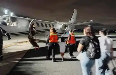 Un bebé de apenas 58 días y una nena de 12 años fueron evacuados en un vuelo sanitario: lo que encontraron en el regreso sorprendió a todos