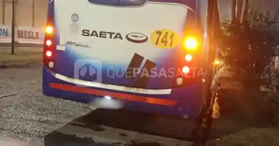 Se descompensó en el colectivo de la 7E y no pudieron salvarla: la familia busca a los pasajeros