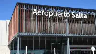 Dos vuelos cambiaron de horario en el aeropuerto de Salta: a qué hora salen ahora