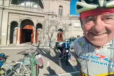 Pedaleaba 1.600 km por Entre Ríos, pero a 25 km del golpe ya no pudo seguir