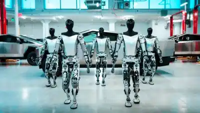 El robot de Tesla ya sale de la fábrica: qué tareas hará y por qué aún no llega a tu casa