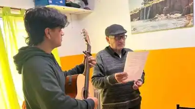 Enviudó, entró a un centro de día "a hacer un trámite" y hoy espera los martes con ansiedad