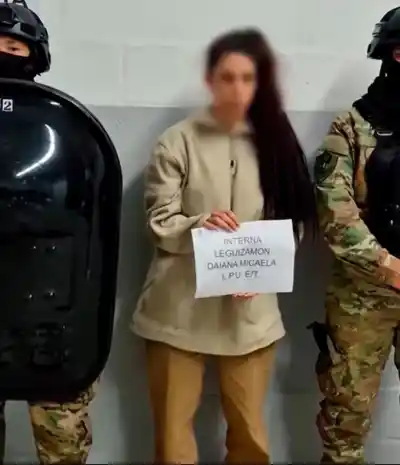 La "Diabla" que movía los hilos de Los Monos desde una casa de San Nicolás ya duerme en Ezeiza