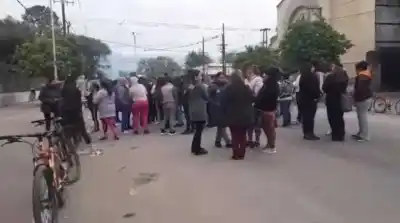 Padres Protestan en una Escuela de Santa Lucía por un Caso de Bullying